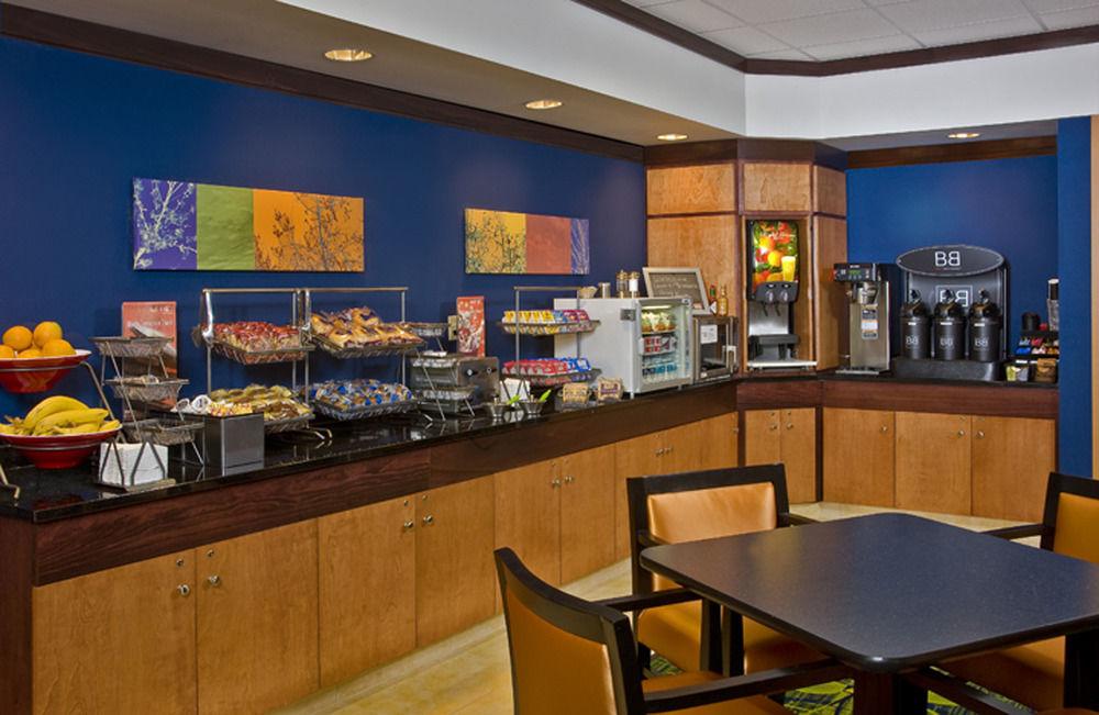 Hotel Fairfield & 3*