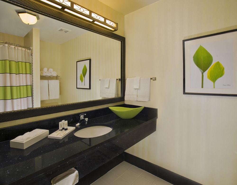 Fairfield & Hotel 3*