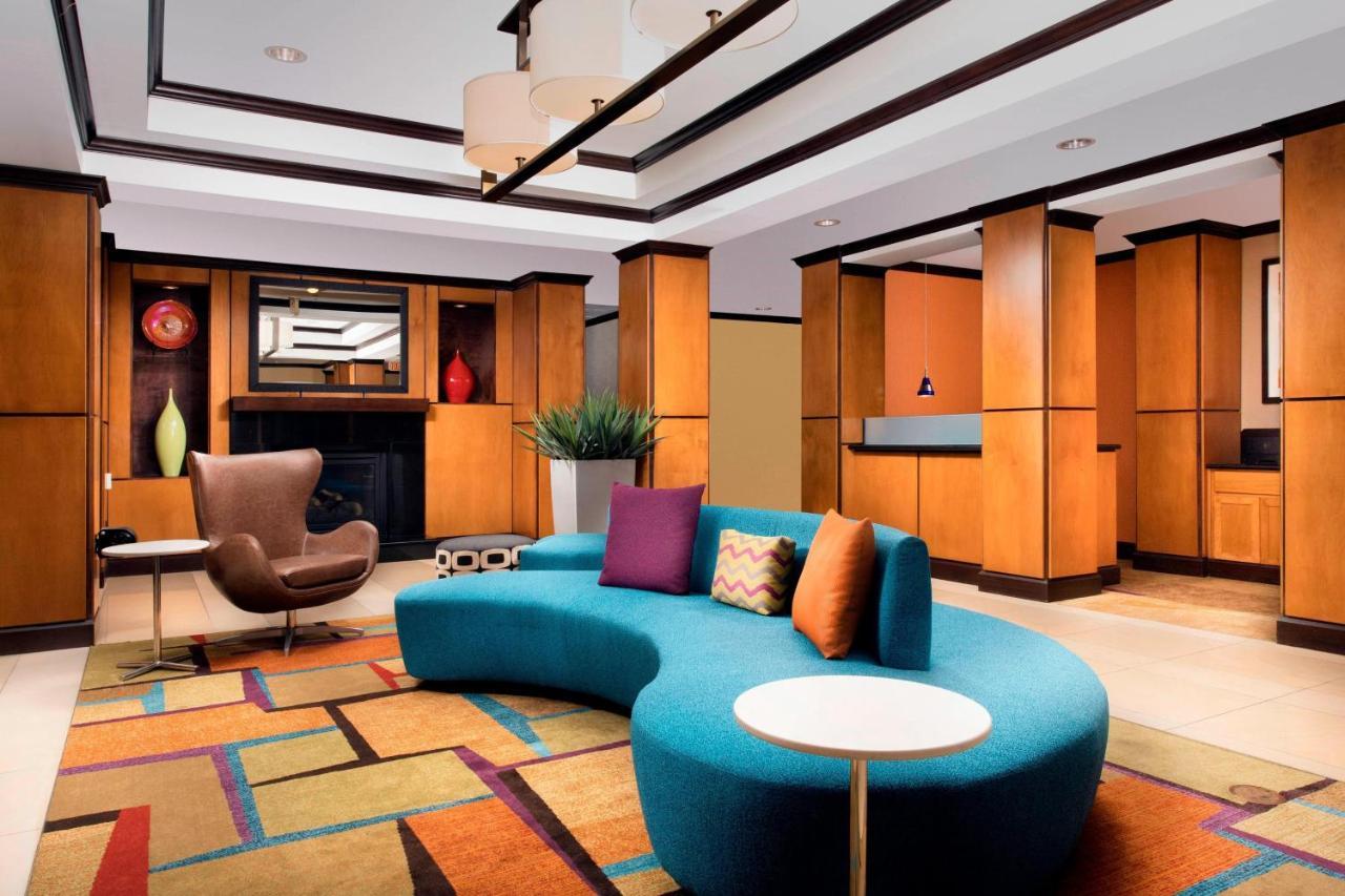 Fairfield & Hotel