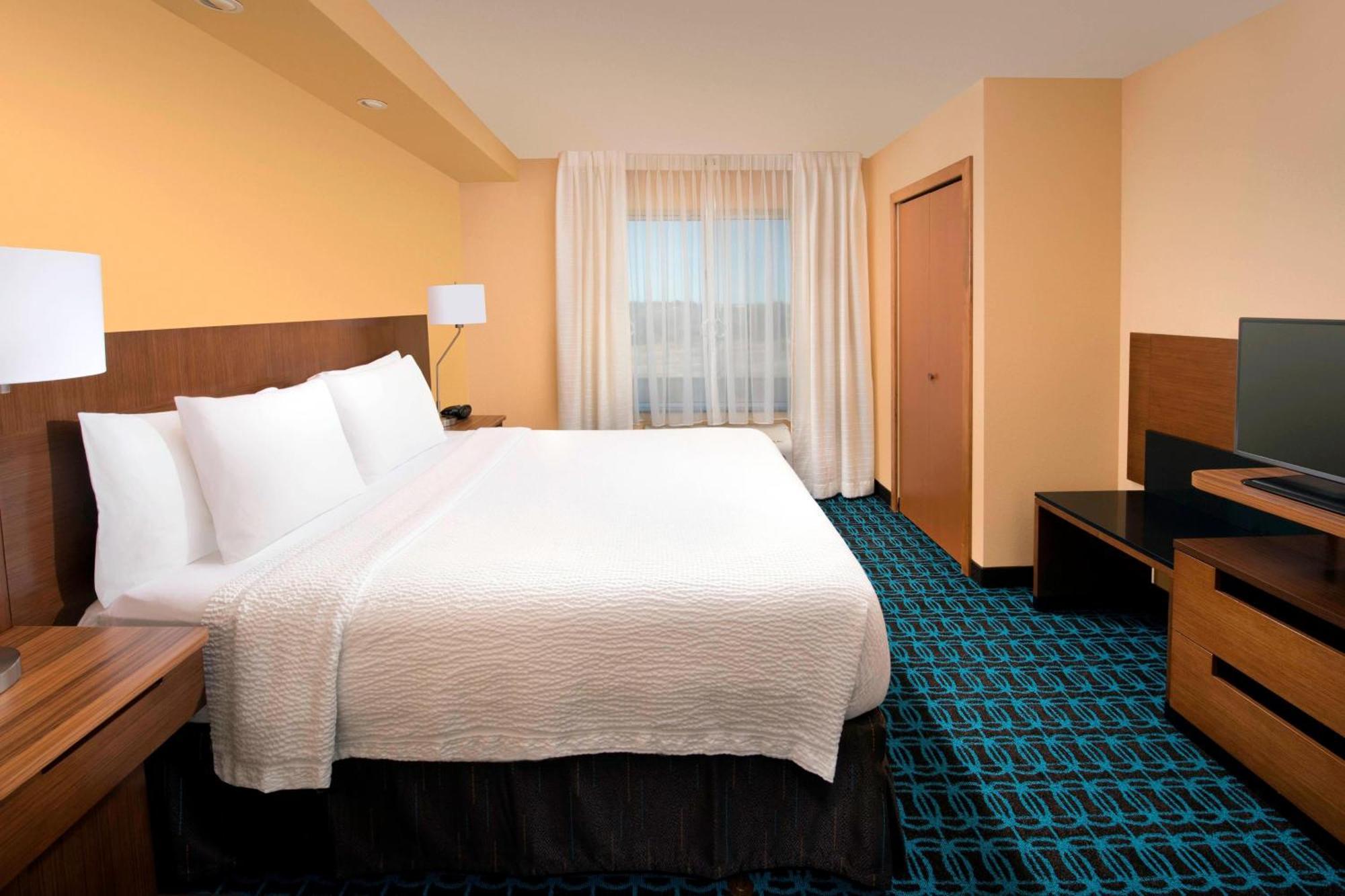 Hotel Fairfield & 3*