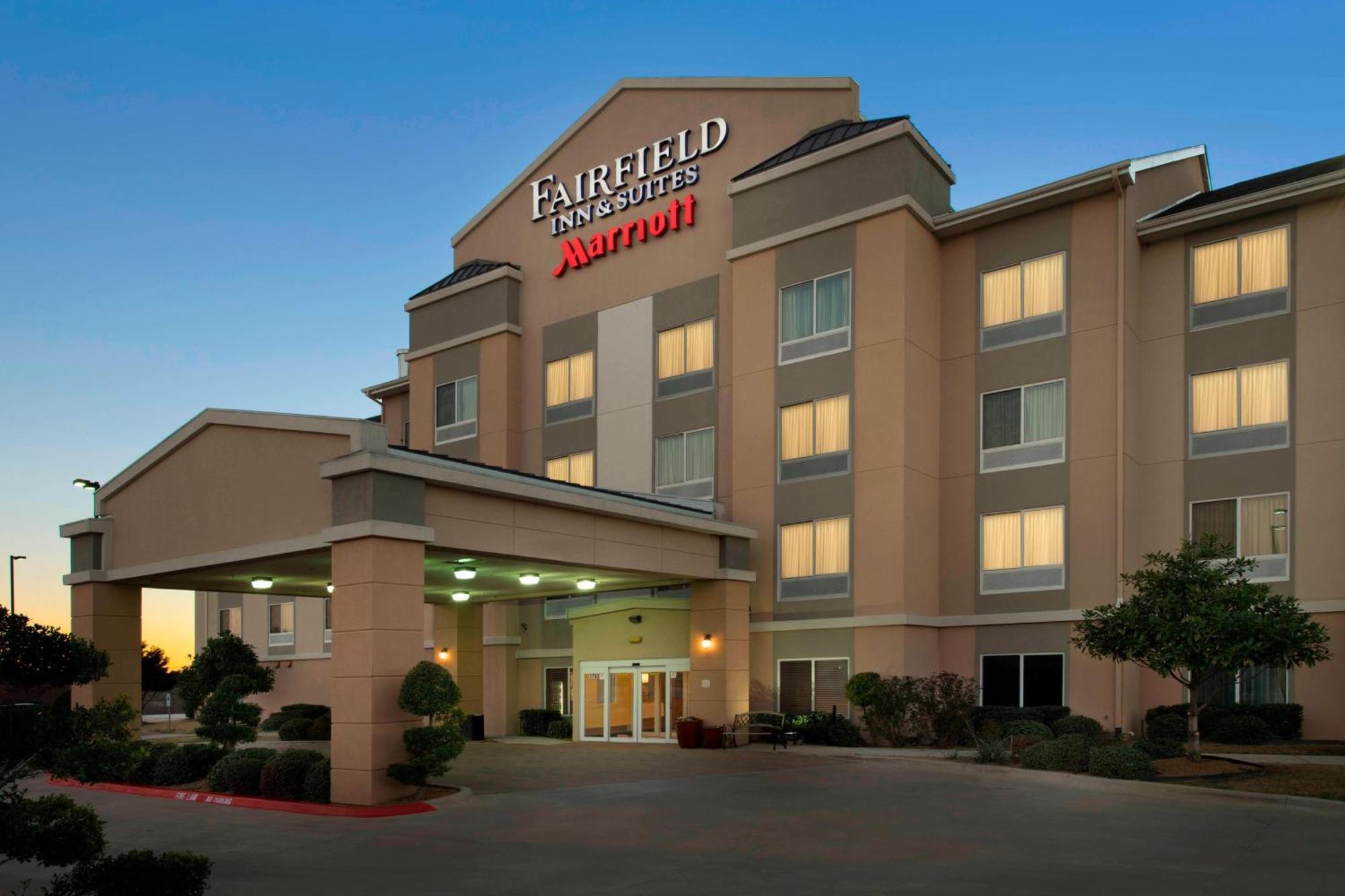 Fairfield & Hotel 3*