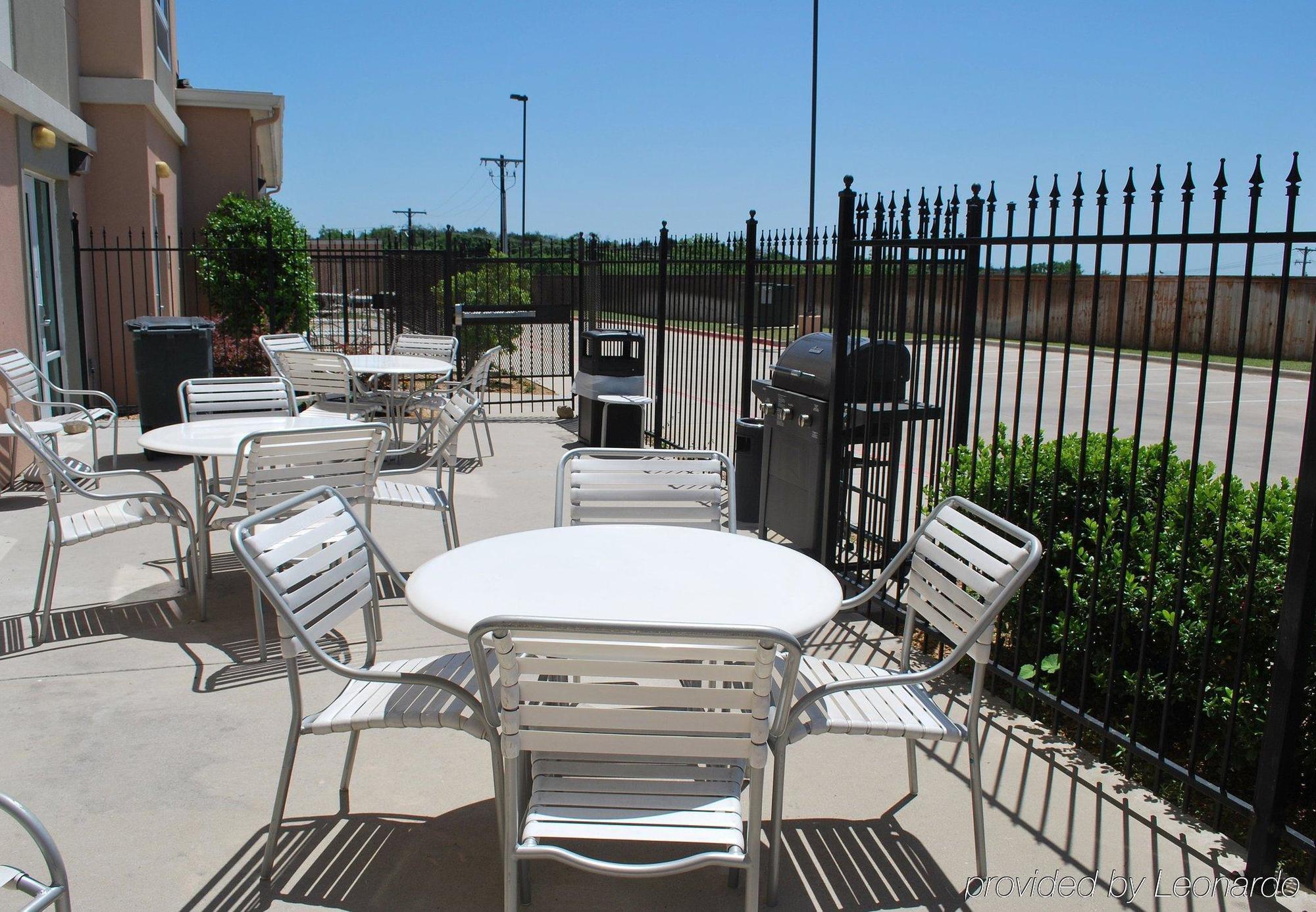 Fairfield & Hotel 3*